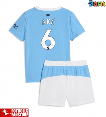 Manchester City Nathan Ake #6 Hemmatröja Barn 2025-26 Kortärmad (+ Korta byxor)